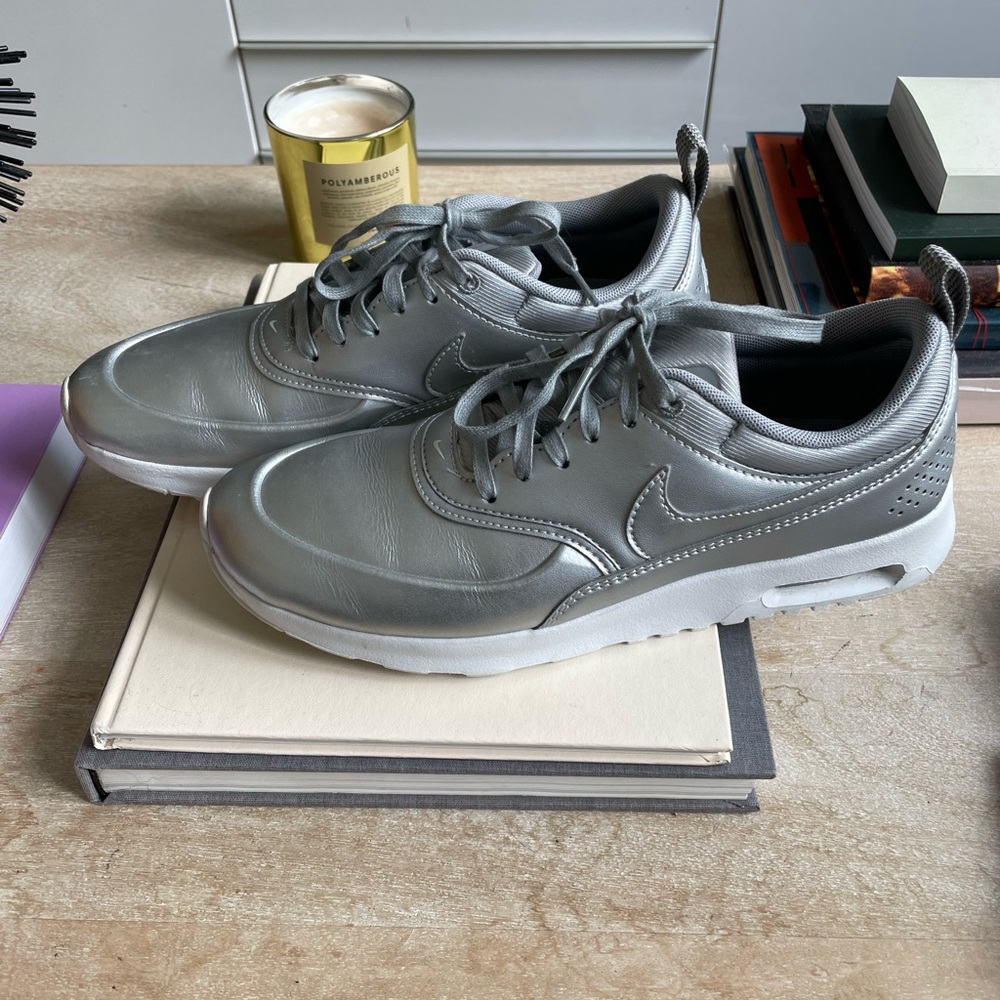 Nike Air Max Silver